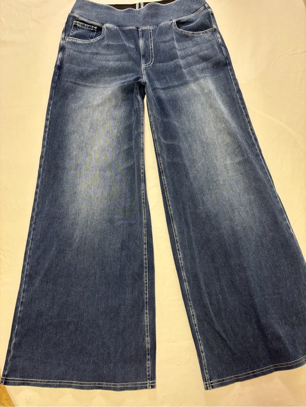 HALARA Women’s Bootcut Jeans in Medium Blue Wash